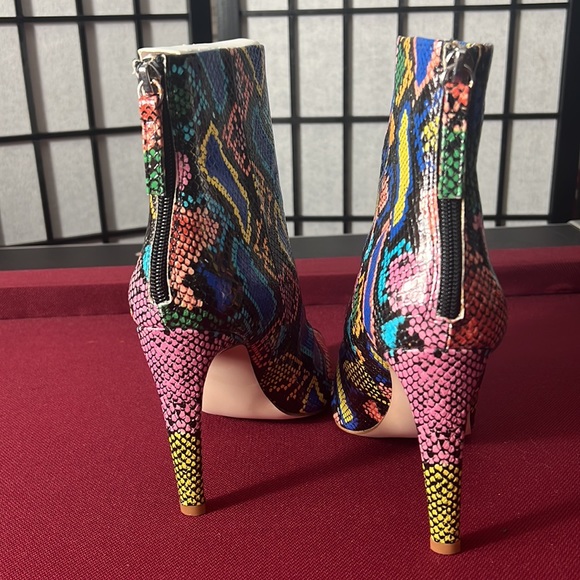 Steve Madden Multi-Color Shoe Boots - Picture 2 of 7